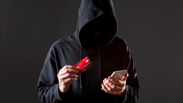 Gliwiczanka straciła 77 tys. zł przez fałszywą inwestycję w kryptowaluty