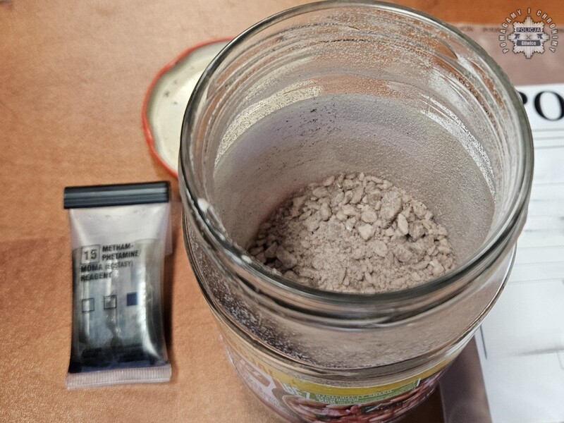 41-letni gliwiczanin przechowywał w mieszkaniu znaczną ilość substancji odurzających