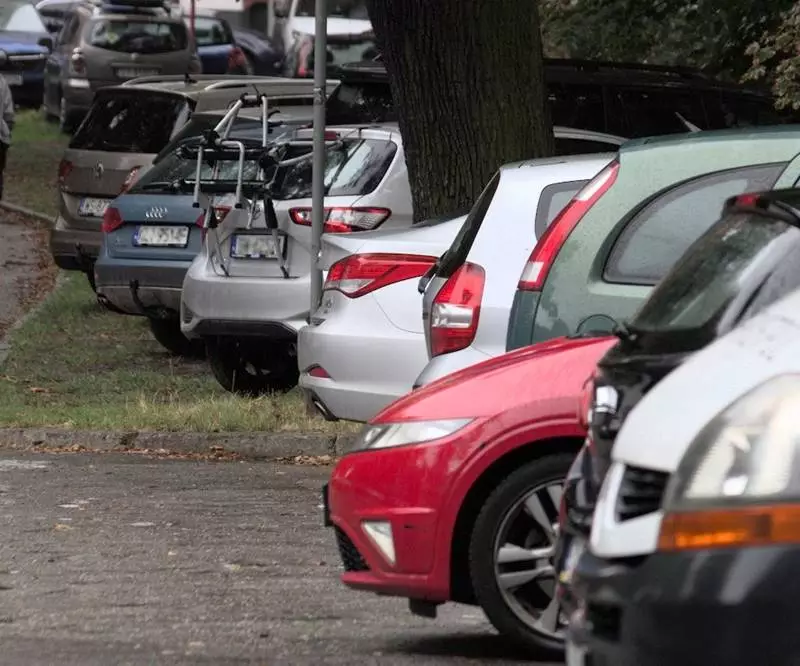 Badania parkingowe w pięciu miastach GZM. Samochody skanujące wyjadą na ulice