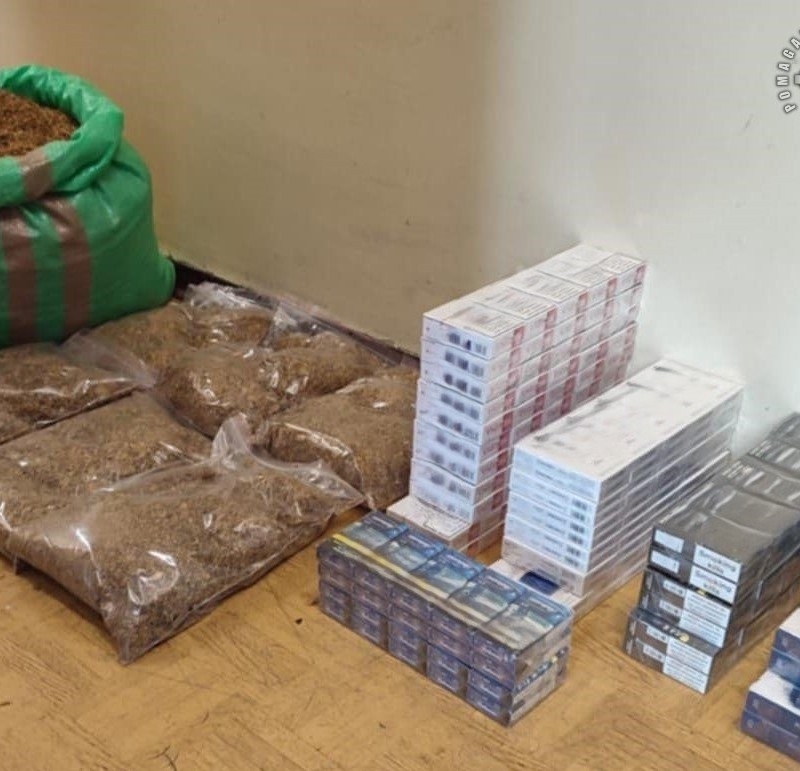 Gliwiccy policjanci zabezpieczyli ponad 13 kg krajanki i tysiące papierosów