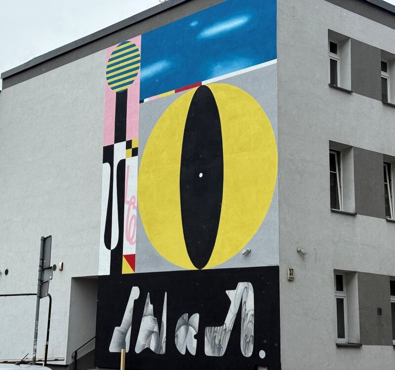 Kolor i forma na Górnych Wałów. Mural LORAKa pamiątką Biennale Gliwice