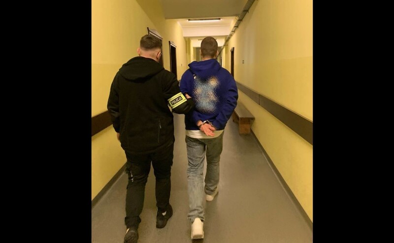 Mundurowi z Gliwic zatrzymali mężczyznę ściganego 13 listami gończymi