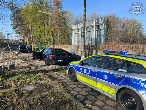 Pościg na A1 pod Gliwicami. Kierowca z sądowymi zakazami próbował uciec policji