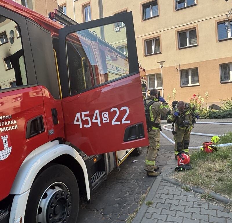 Pożar w Pyskowicach. Zginęła 85-letnia kobieta, śledztwo w toku