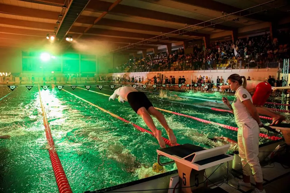 Puchar Sprintu Gliwice Night&Lights Swim 2022. Niezwykłe widowisko w Gliwicach / fot. UM Gliwice