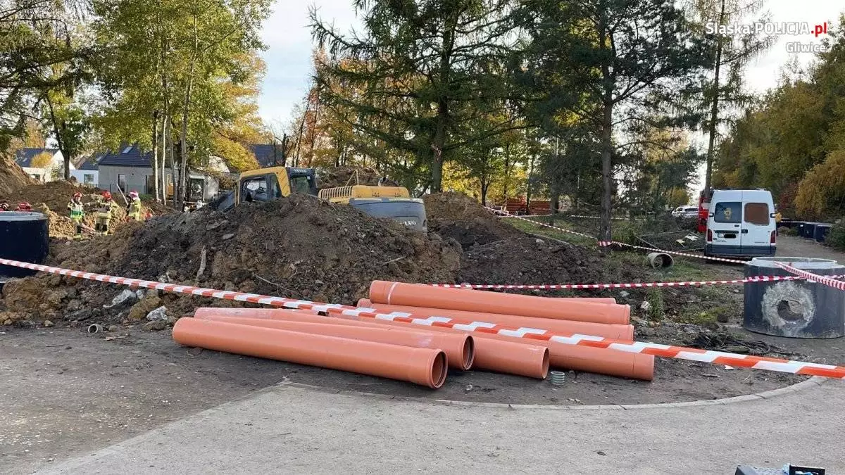 Śmiertelny wypadek w Gliwicach. Robotnik z Zabrza został przysypany ziemią