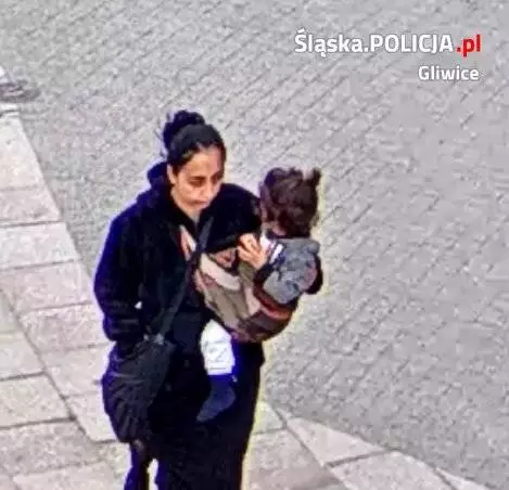 Sprawczyni kradzieży pieniędzy - pomóż rozpoznać tę kobietę / fot. KMP Mysłowice