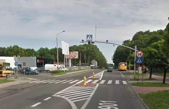 Tragedia w Gliwicach! 79-latek śmiertelnie potrącony na przejściu dla pieszych / fot. Google Street View