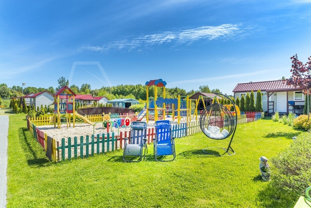 Wakacyjny wypoczynek nad Bałtykiem w domkach Szmaragdowe Morze