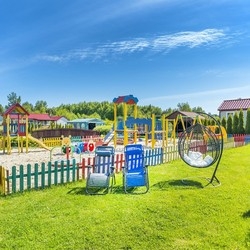 Wakacyjny wypoczynek nad Bałtykiem w domkach Szmaragdowe Morze