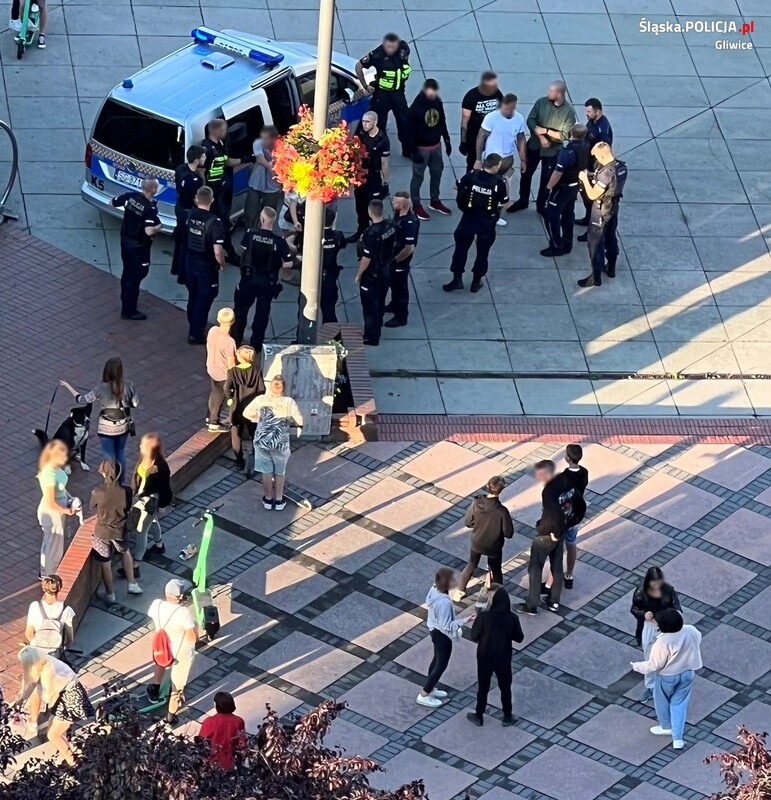 Zatrzymano pięciu nietrzeźwych uczestników bójki. Najmłodszy miał 16 lat!